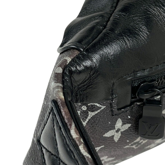 Louis Vuitton Discovery Bum Bag Galaxy Waist Body Monogram Black - Picture 5 of 8